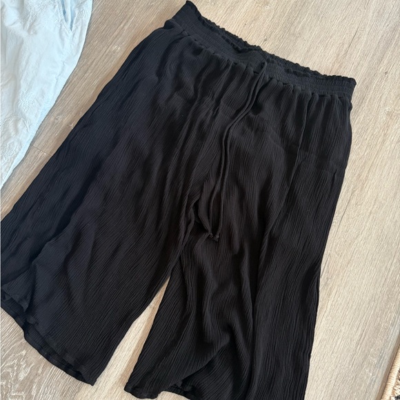 Set of Two - Hard Tail Light Blue & Nine Bird Capri Pants Set Wide Leg - Large - Picture 2 of 8